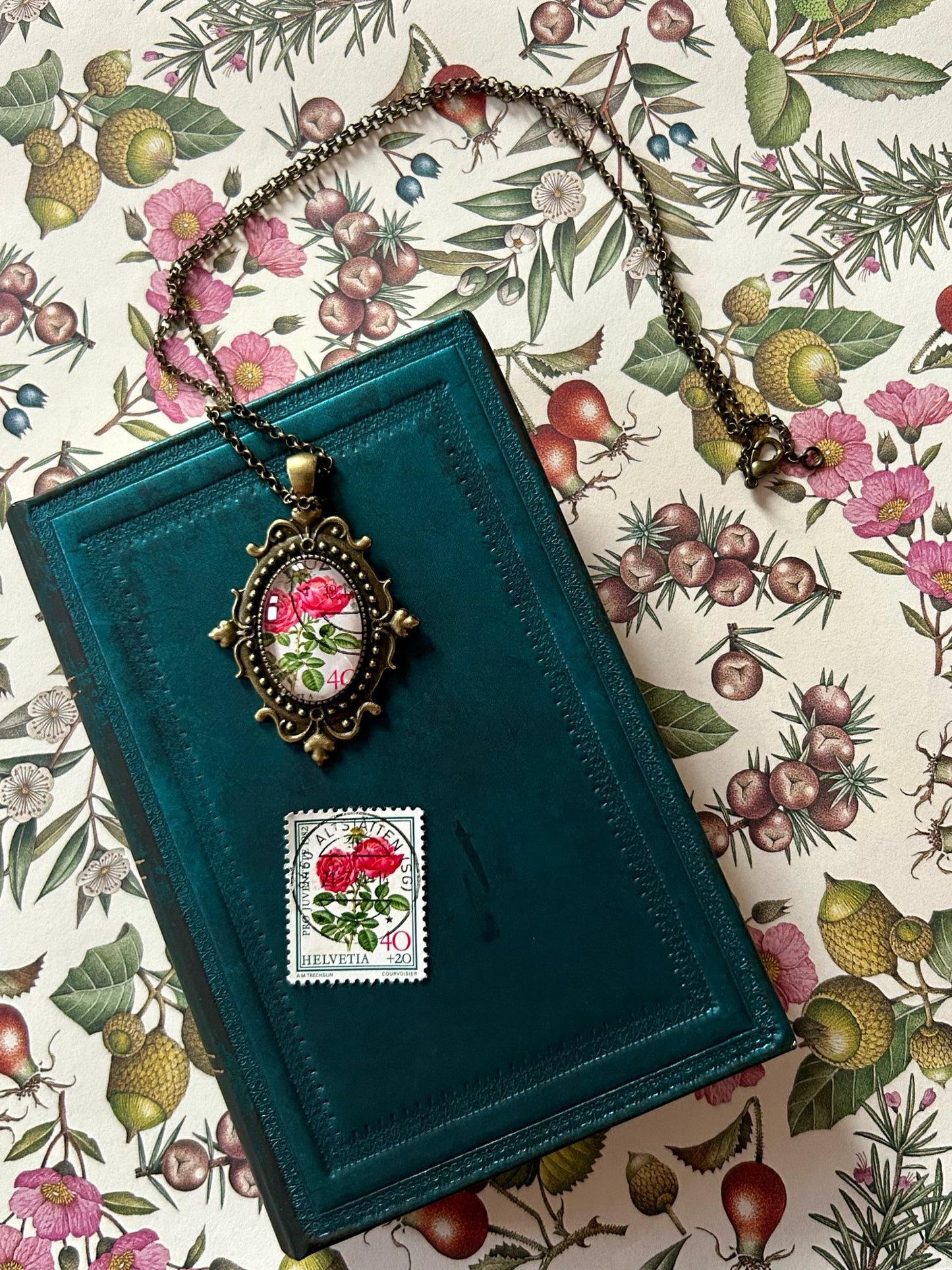 Collana romantica rose (francobollo Svizzera)